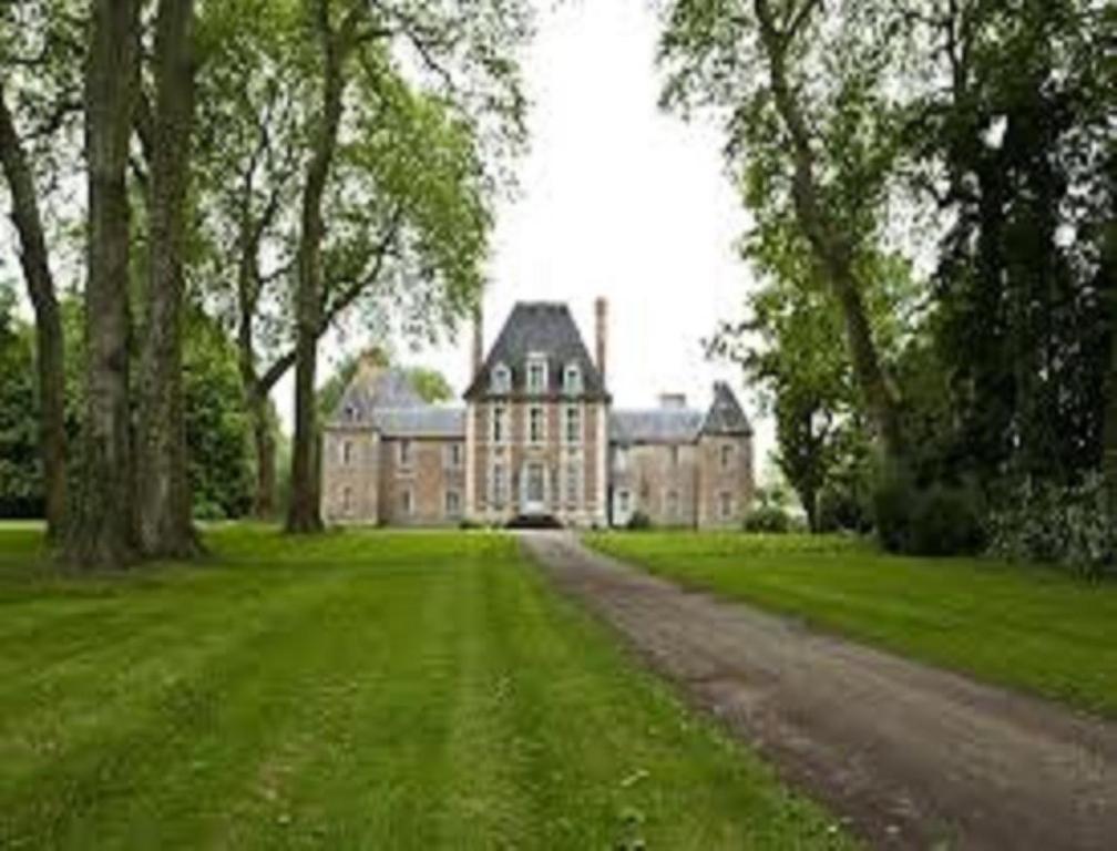 Chateau De Villars Villeneuve-sur-Allier Екстериор снимка